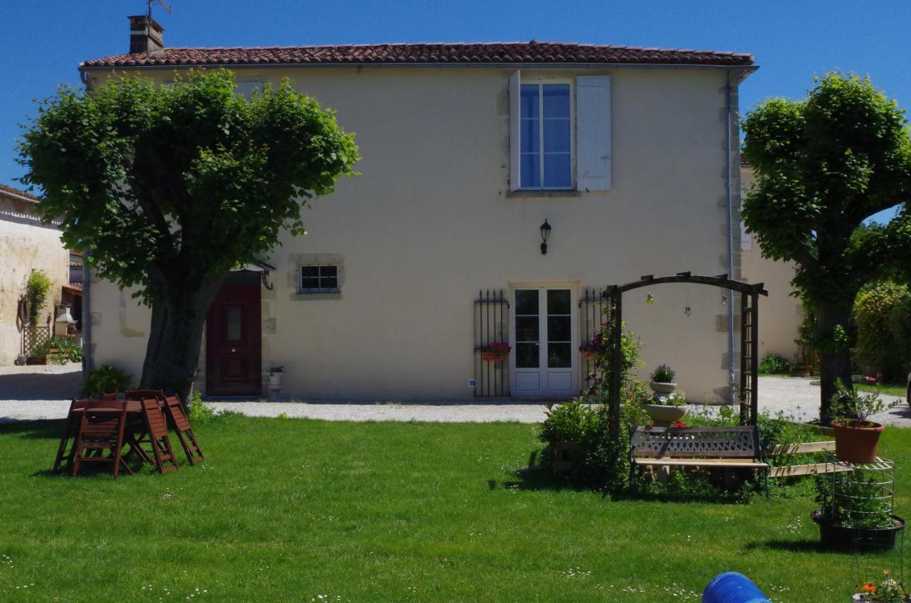 Maison D'Hotes Le Cadran Solaire Courcelles  외부 사진