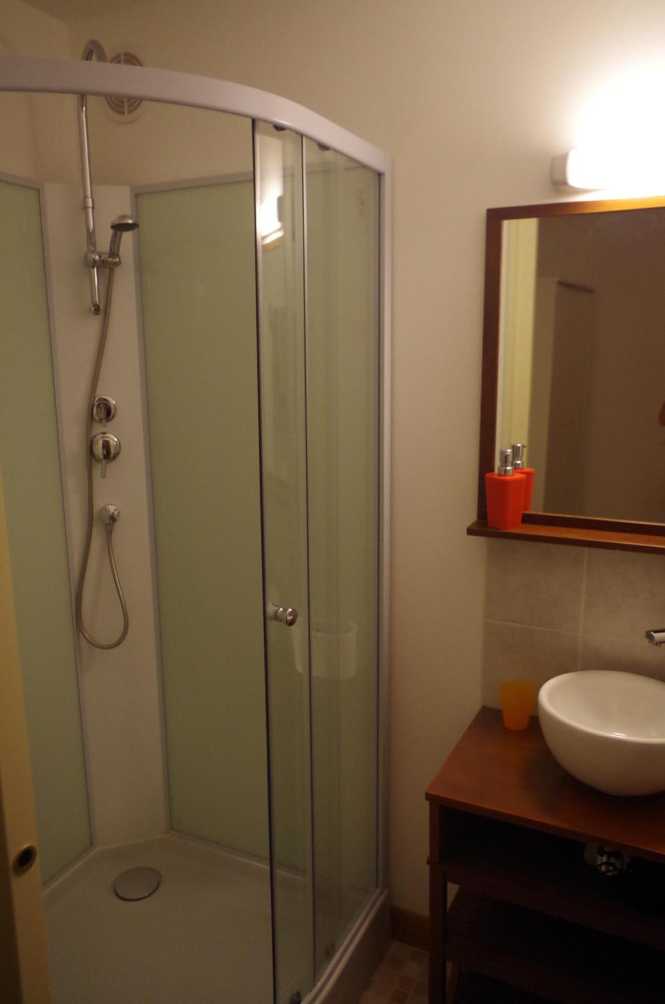 Maison D'Hotes Le Cadran Solaire Courcelles  객실 사진