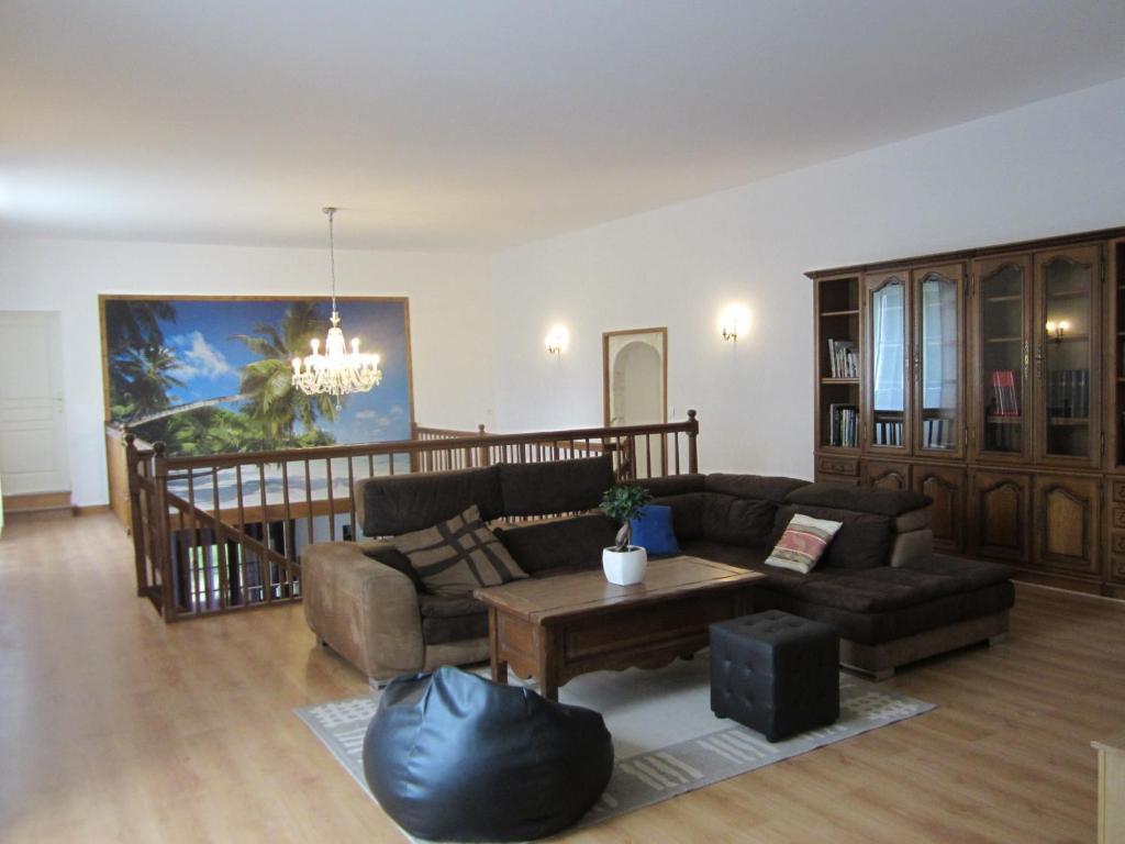 Maison D'Hotes Le Cadran Solaire Courcelles  외부 사진